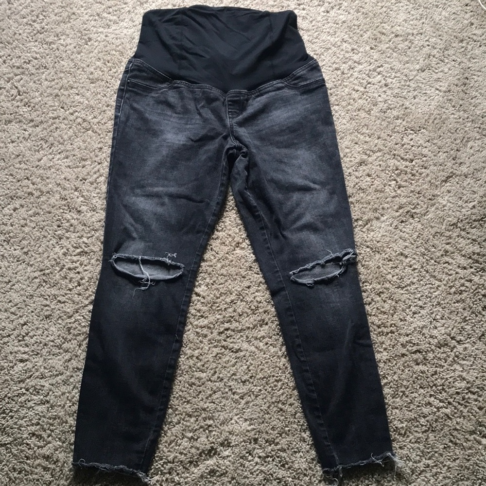 Women’s Distressed Maternity Jeggings